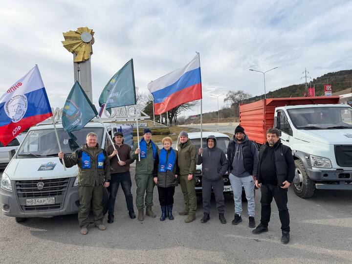 Мэр Кисловодска с городской командой доставили на передовую 5 тонн гуманитарного груза  Ставрополь (Кавказ)1