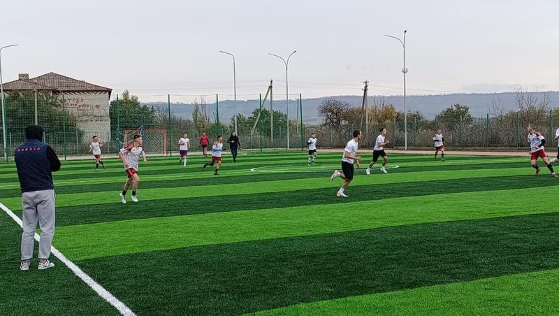 На новом поле школы №23 в селе Свободы Предгорного округа прошёл футбольный матч