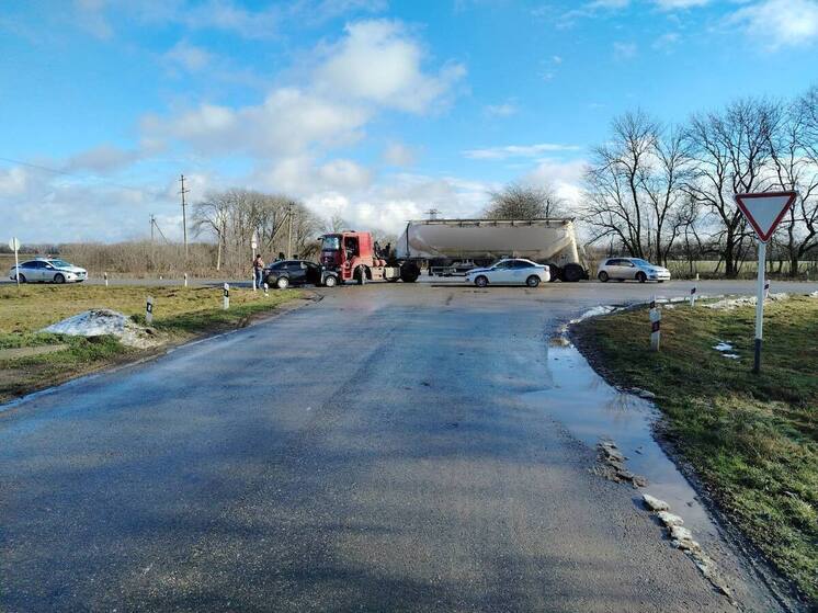  На Ставрополье в ДТП с КАМАЗом пострадал пассажир