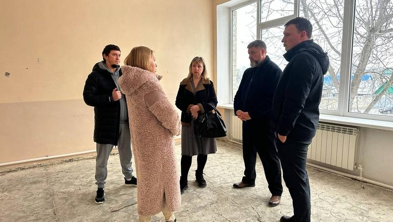 Партдесант осмотрел медучреждения и детсад после капремонта на Ставрополье