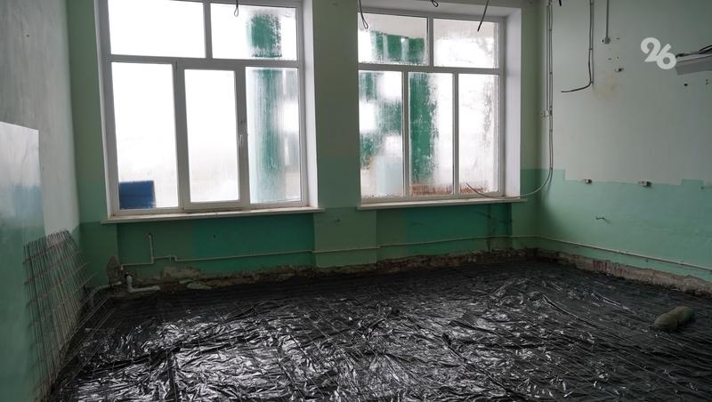 Партдесант проинспектировал капремонт в школе посёлка Каскадного