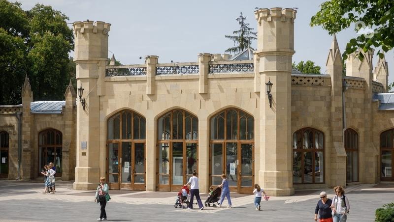 Почти 40% туристов возвращаются в Кисловодск &mdash; глава города-курорта Моисеев