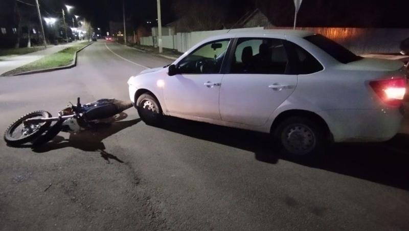 Подросток-бесправник пострадал в ДТП с питбайком в Невинномысске