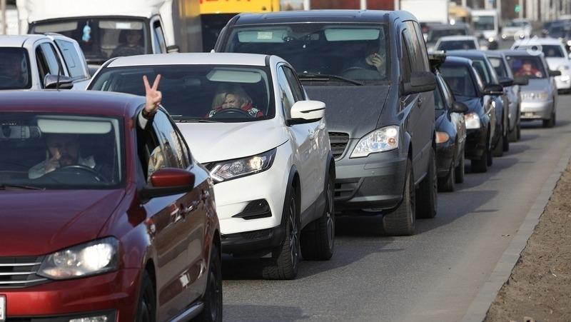 Повышение утильсбора вызвало ажиотаж на ставропольском авторынке в 2025 году