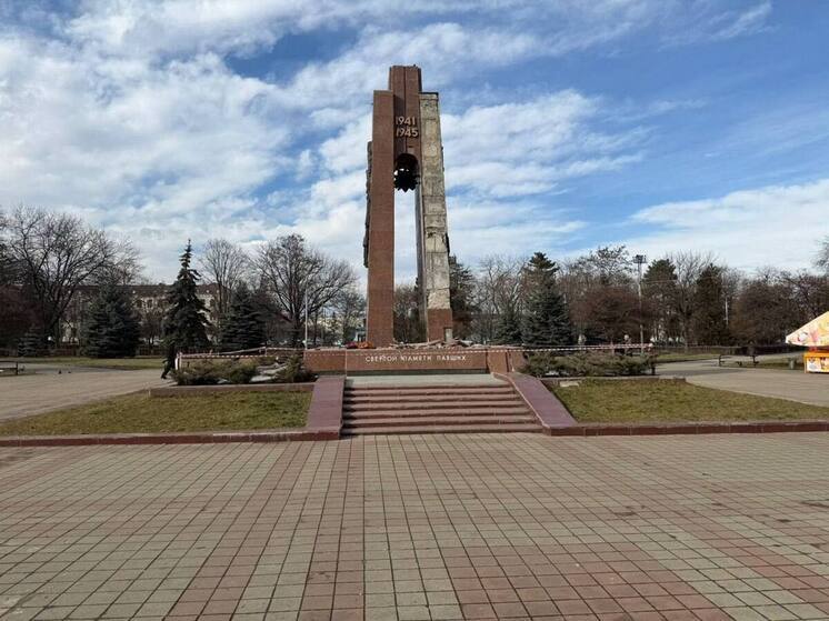Прокуратура начала проверку после обрушения памятника воинам Великой Отечественной войны в Нальчике