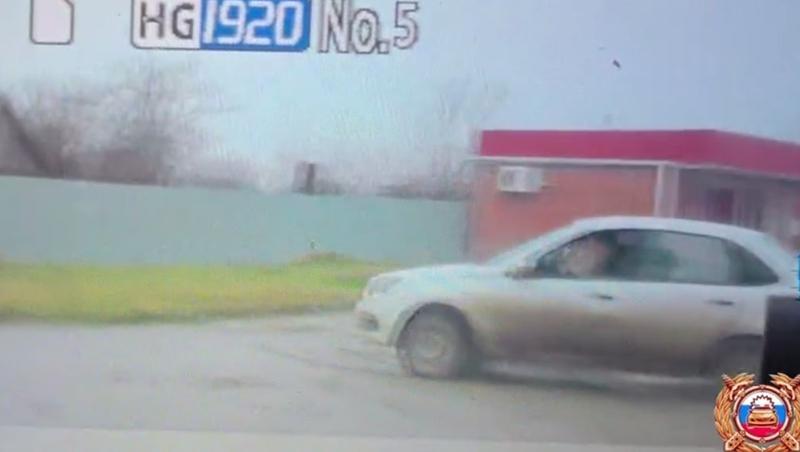 Сотрудники ГИБДД задержали подростка за рулём легковушки в Георгиевском округе