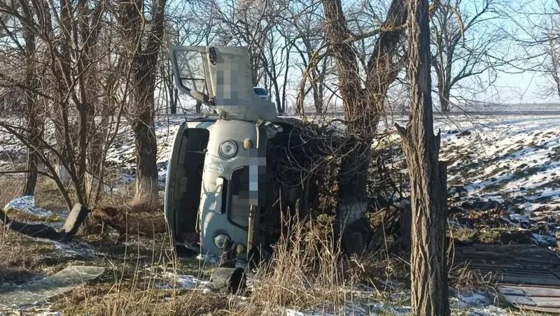 &laquo;УАЗ&raquo; опрокинулся после столкновения с автобусом на Ставрополье