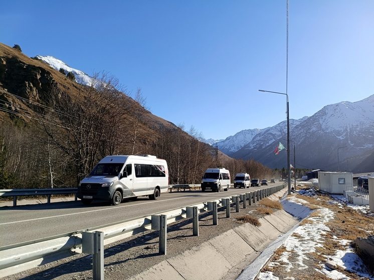 Участок Владикавказ - Ларс закрыт для движения из-за угрозы лавин в Грузии