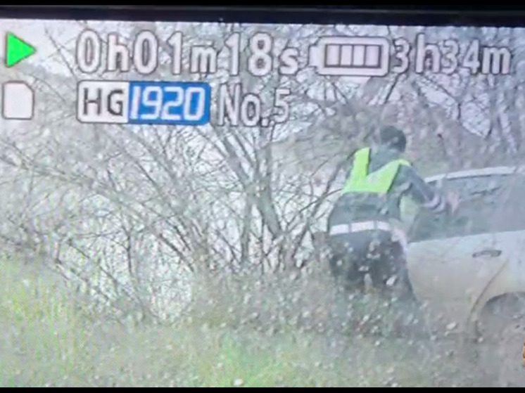 В Георгиевском округе 15-летний подросток угнал машину матери и пытался скрыться от полиции