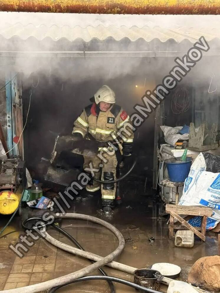 В Невинномысске мужчина оборудовал автомастерскую в жилом доме, что едва не обернулось трагедией