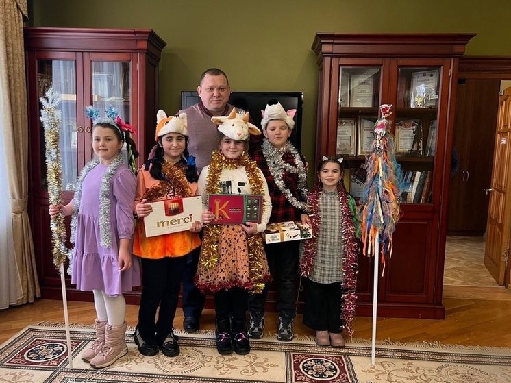 В Предгорном округе колядки помогли собрать 50 тысяч рублей для фронта