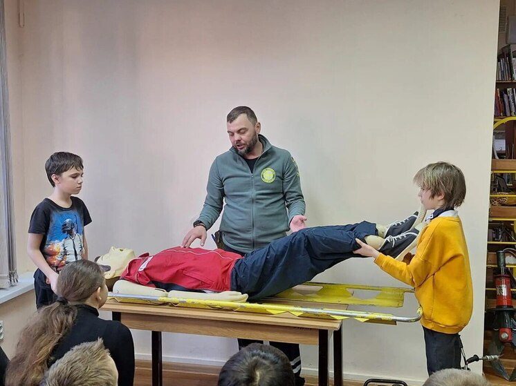 В Ставрополе спасатели обучили около тысячи детей правилам безопасности