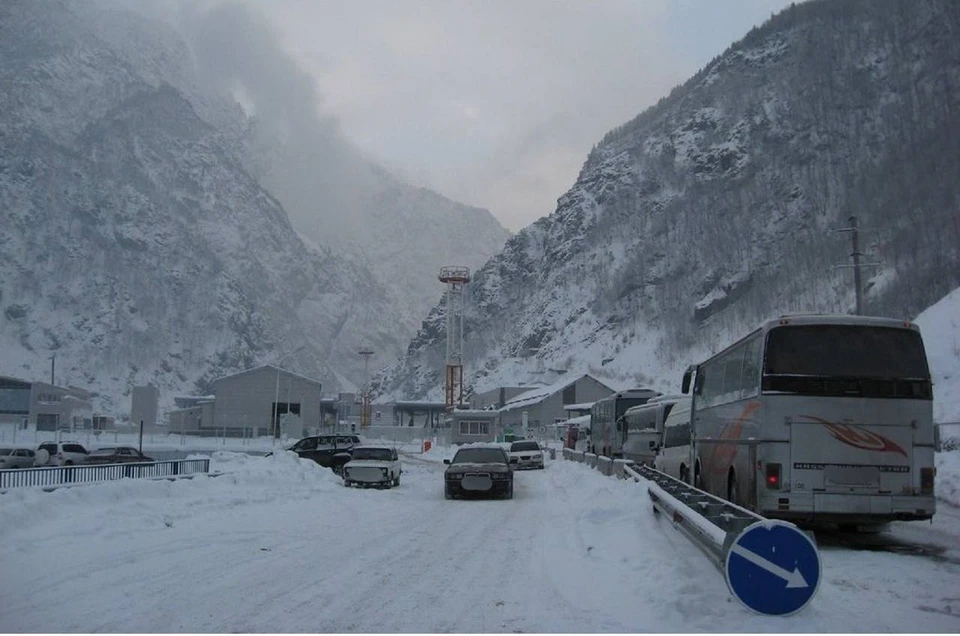 Военно-грузинскую дорогу закрыли в Северной Осетии из-за непогоды0