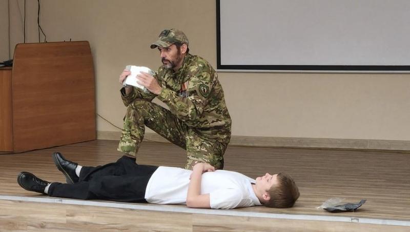 Воронка на месте «буханки»: за что военный медик со Ставрополья получил орден Мужества