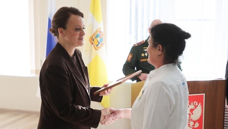 Замминистра обороны РФ Цивилёва наградила трёх участников СВО в Ставрополе