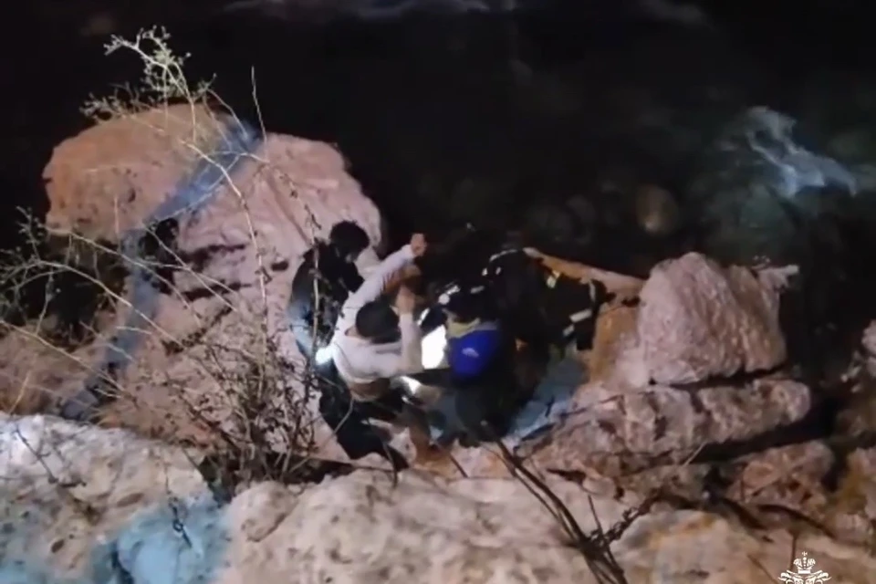 Житель Северной Осетии на спор пытался переплыть реку, но не смог вернуться0