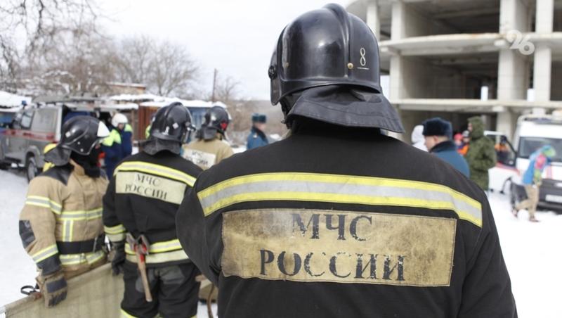 Жителей ряда домов в Невинномысске эвакуируют в ПВР после падения беспилотника&nbsp;