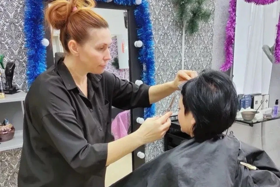 Жительница округа Ставрополья открыла парикмахерскую по соцконтракту0