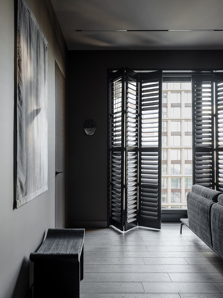 Драматичный интерьер квартиры для уединения — проект Марины Мирасовой