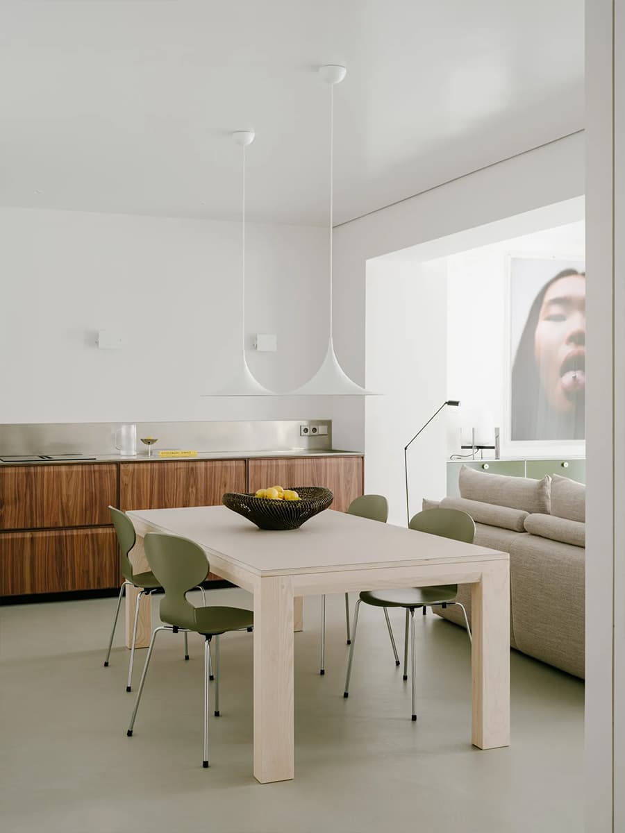 Эстетика художественной галереи в лаконичном интерьере испанской квартиры — проект D I — S diriondostudio