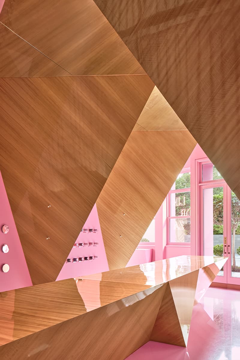 Образы кристаллов в интерьере магазина украшений — проект Елены Локастовой