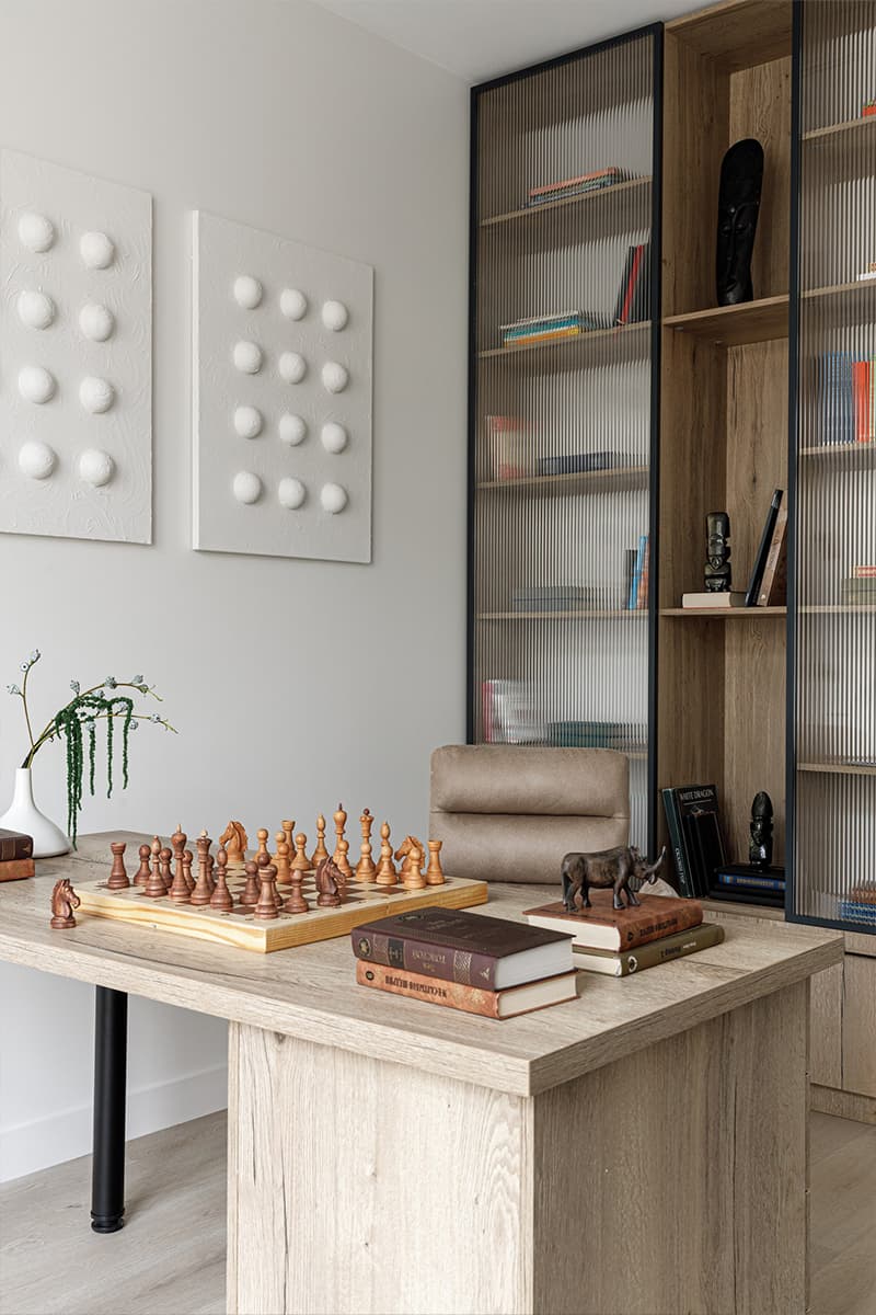 Красочные акценты в интерьере дома в Алматы — проект Илоны Курбановой