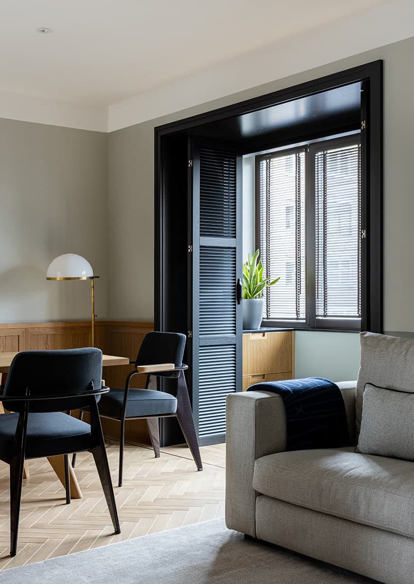 Интерьеры с винтажной мебелью и светом