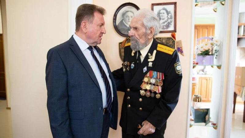 98-летнего участника войны из Ставрополя поздравили с Днём защитника Отечества