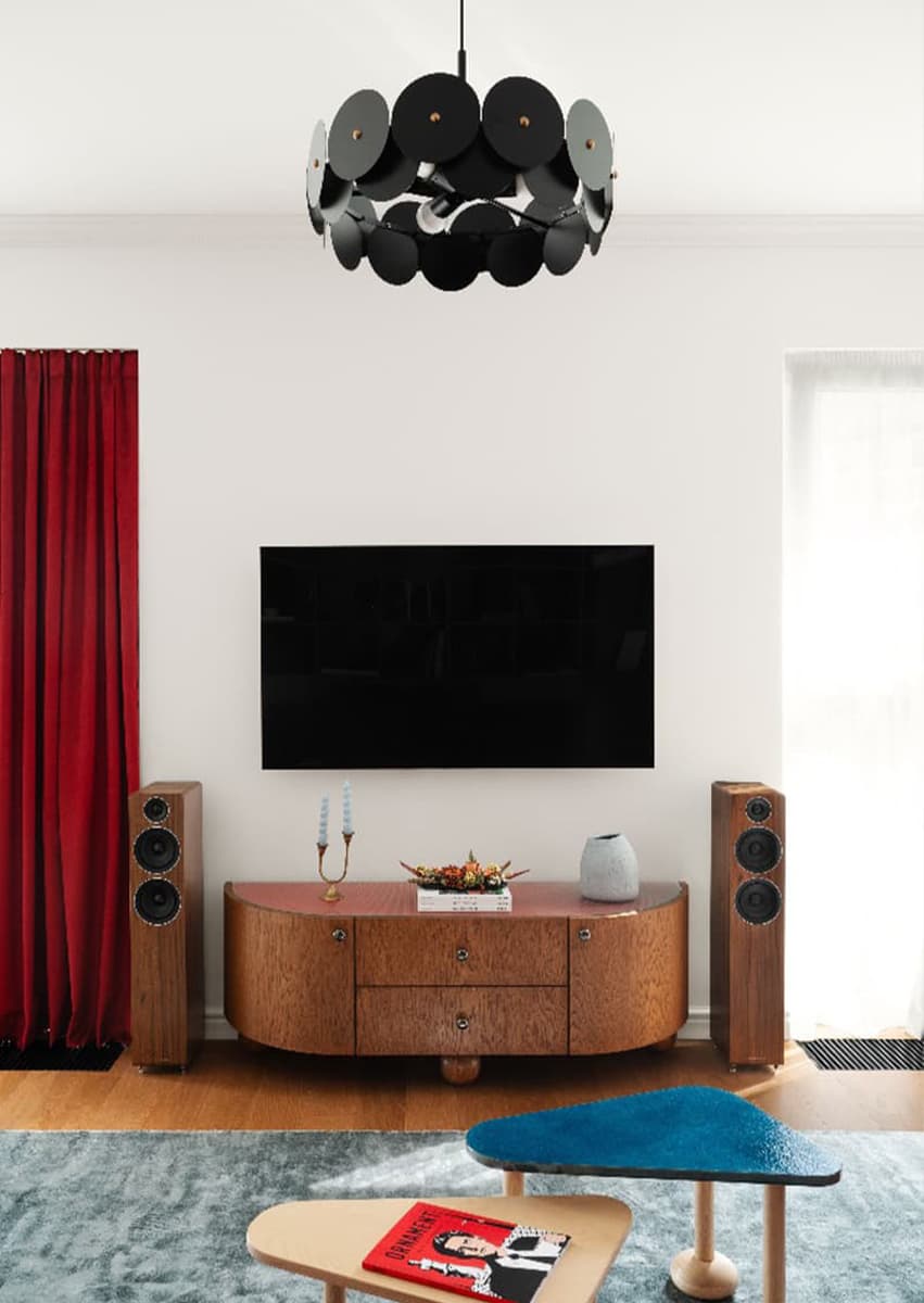 Интерьеры с винтажной мебелью и светом