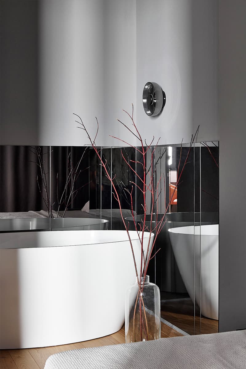 Интерьеры санузлов с отдельно стоящей ванной