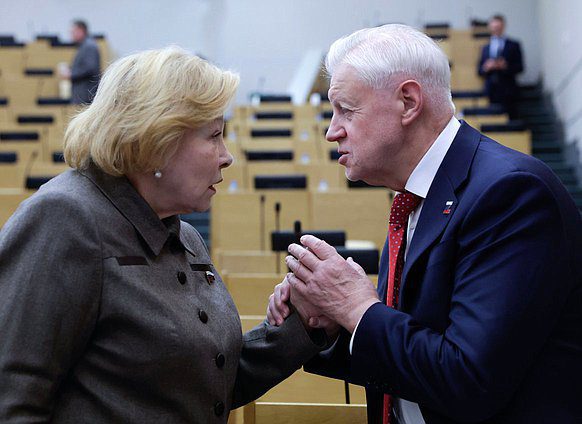 Первый заместитель Председателя Комитета по культуре Елена Драпеко и руководитель фракции 