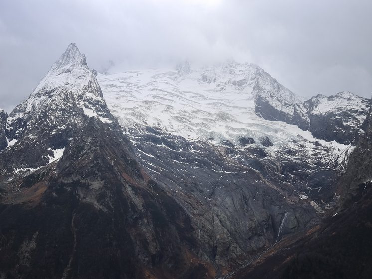 Фильм Юрия Быкова «Вершина», который снимали в горах Кавказа, выйдет в прокат в этом году