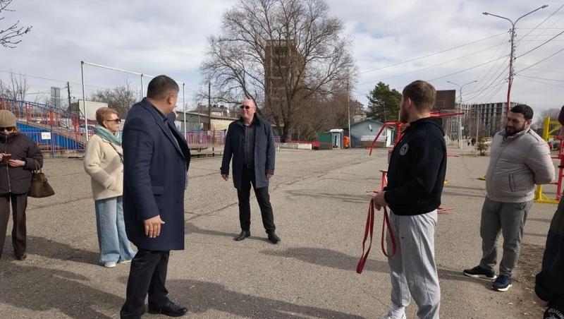 Глава Ессентуков поручил отремонтировать общественные туалеты в Курортном парке