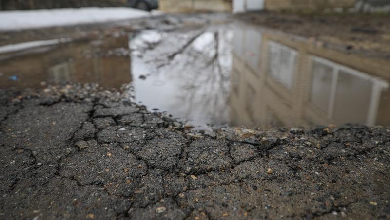 Глава Ставрополья поручил разобраться с ремонтном разбитой дороги в Михайловске