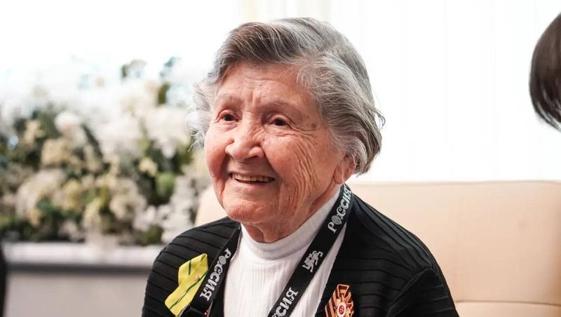 Глава Ставрополья встретился в Москве с блокадницей из Еревана