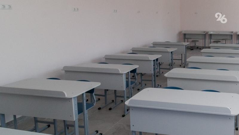 Главе Ставрополья посетил обновлённую школу и подмытую дамбу в Лермонтове