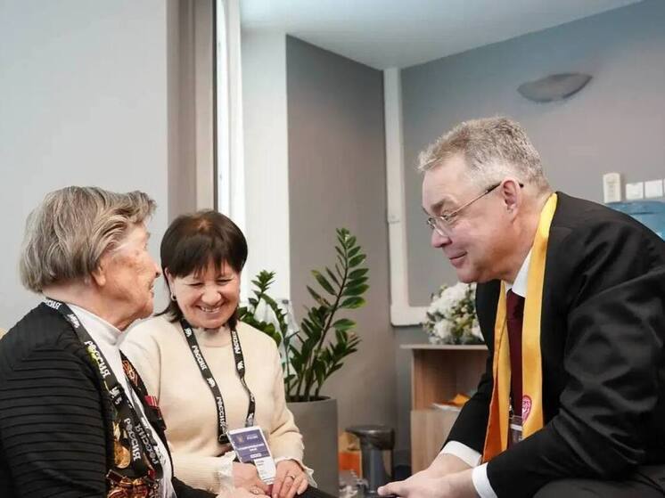 Губернатор Ставрополья встретился с блокадницей из Еревана