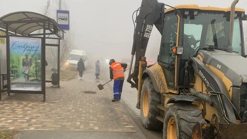 Коммунальщики Ставрополя поэтапно обрабатывают городские дороги от наледи