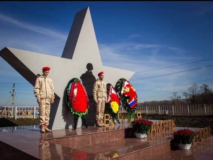 На Аллее Героев в столице Осетии почтили память погибших участников СВО