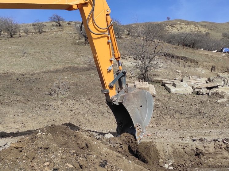 На Кубанском водоводе продолжаются ремонтные работы