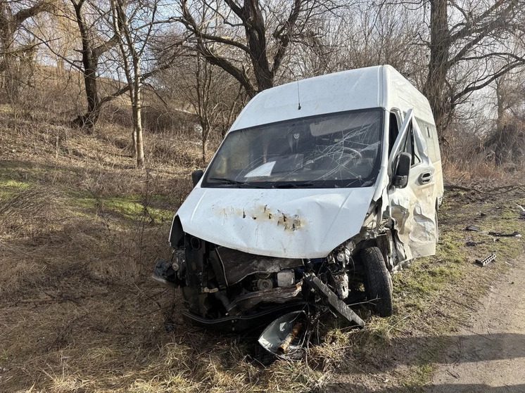 На Ставрополье столкнулись «Волга» и «Газель»