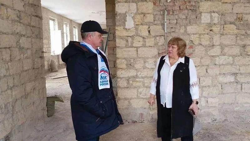 Партдесант осмотрел ремонтируемые школу и ДК в двух округах Ставрополья