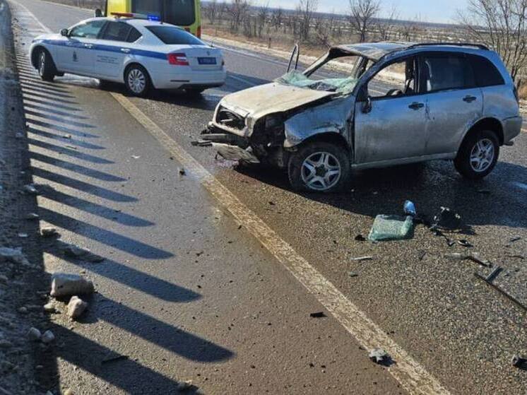 Под Ставрополем водитель-бесправник влетел в бетонное ограждение