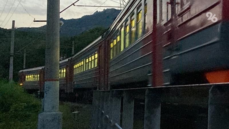 Поезда между Кисловодском и Крымом опаздывают из-за задержки на Крымском мосту