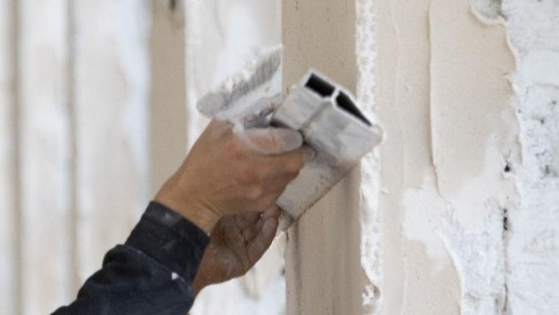 Штукатур-маляр со Ставрополья открыл своё дело по соцконтракту