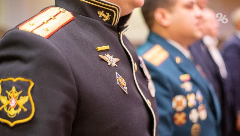 Три &laquo;Парты Героев&raquo; в честь участников СВО открыли в школах Ессентуков