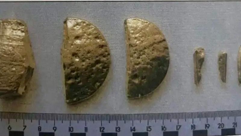 В аэропорту Минвод задержали пассажирку с золотыми слитками на 4 млн рублей