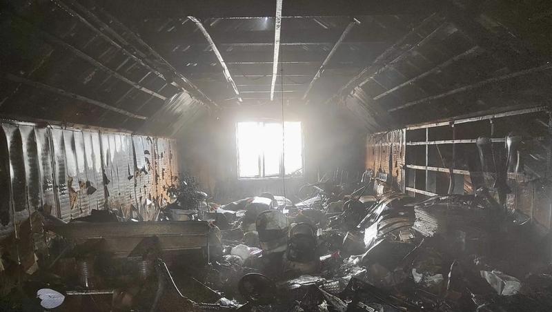 В Георгиевске сгорела мансарда жилого дома из-за неисправной проводки