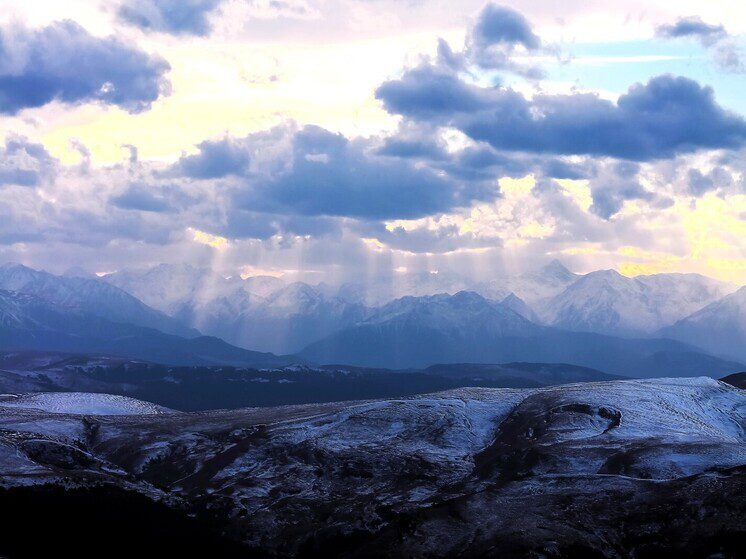 В горах Карачаево-Черкесии сохраняется лавиноопасность