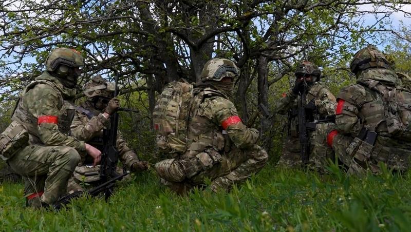 В горячую точку &mdash; с холодной головой: ветеран СВО обучает новобранцев на Ставрополье тактике ведения боя